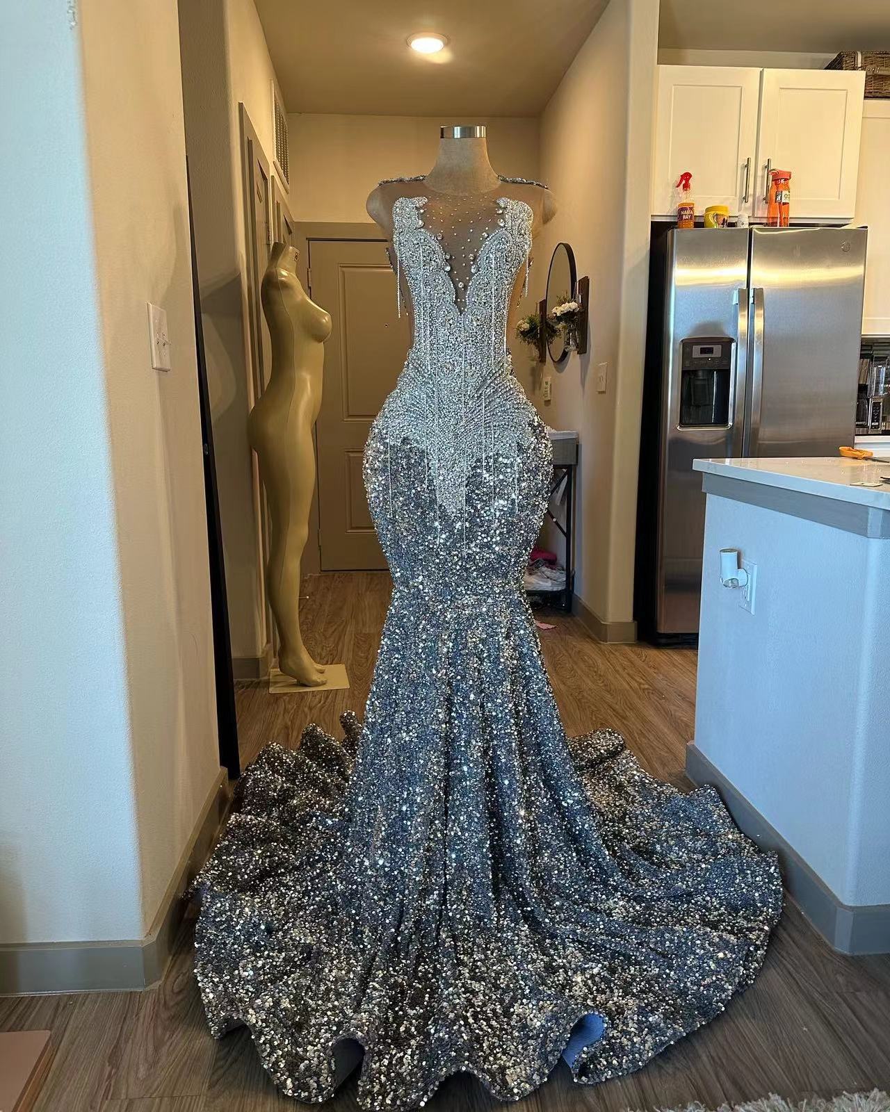 Sparkly Crystal Mermaid Prom Dresses Beaded Sequins Tight Formal Evening Dresses Tassel Party Dresses For Women S6508