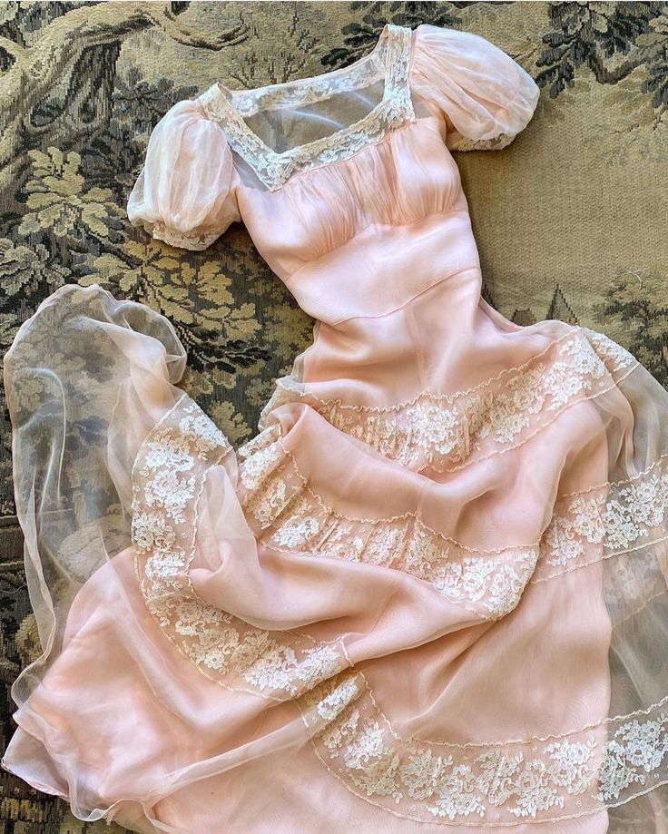 Vintage A Line Square Neckline Short Sleeves Pink Tulle Prom Dresses Long Lace Evening Dress S6280