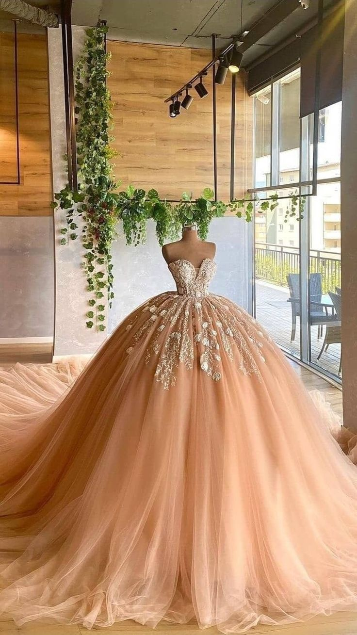Sweetheart Neckline Appliques Tulle Ball Gown Quinceanera Dress Sweet 16 Dress Y5822