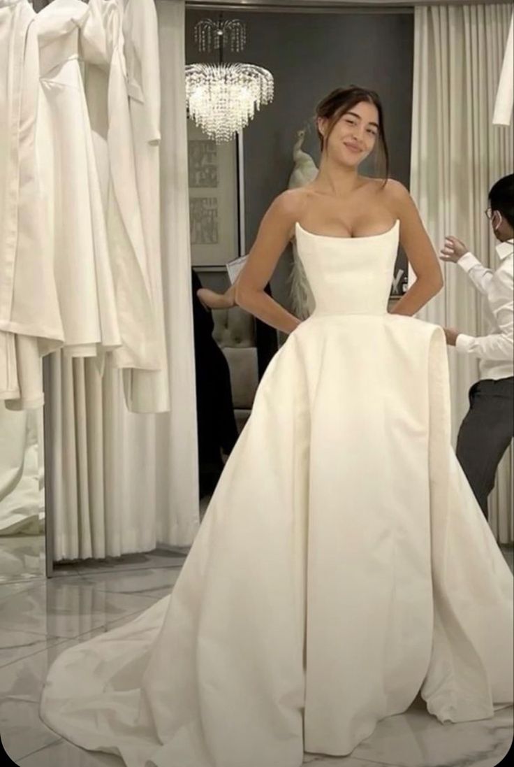 A-Line Satin Strapless Wedding Dress Elegant Long Wedding Party Dress S6587