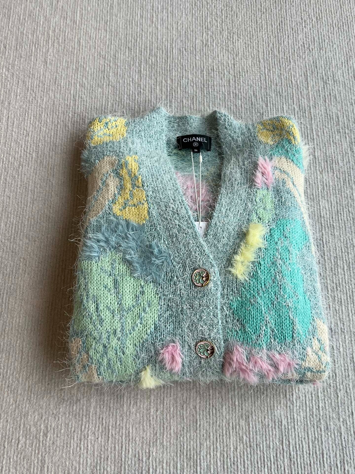 CHANEL KNIT CARDIGAN STYLE 4