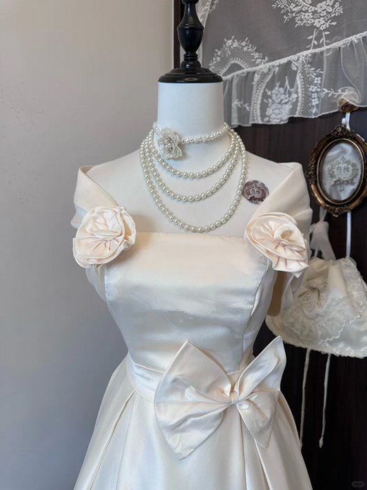 White satin elegant neckline design waist slimming short skirt homecoming dress R4282