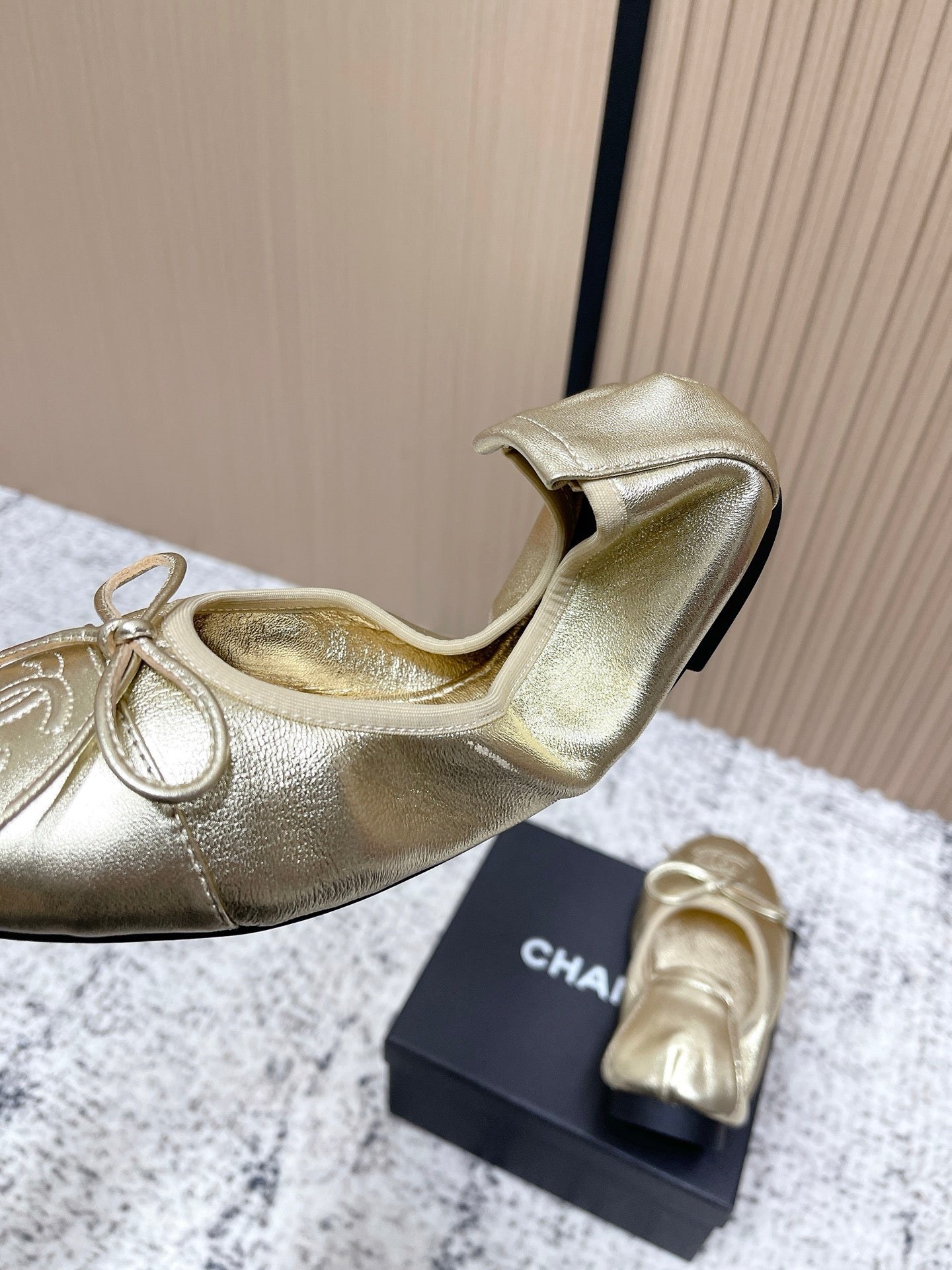 Chanel 26SS Ballet Flats Shoes Gold Metallic in Lambskin 591393