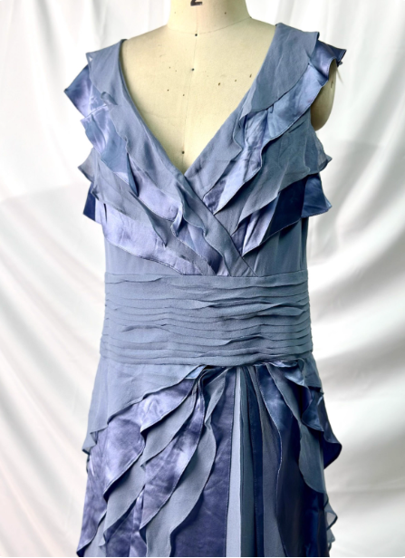 Elegant Layered Gradient Gray-Blue Slim-Fit V-Neck Ruffled Tiered Chiffon Long Prom Dress Evening Dress P4381