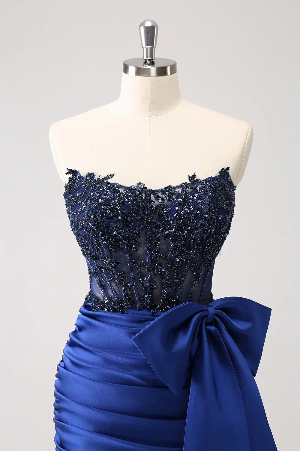 omberprom Navy Sheath Homecoming Dress Strapless Sleeveless Pleated Short Prom Dress with Bow