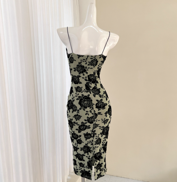 Vintage Dark Green Base Black Rose Printed Slim-fit Spaghetti Strap Satin Prom Dress Evening Dress P4494
