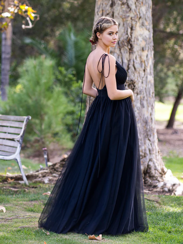 omberprom Elegant Deep Evening Dress V-neck Tulle Sweep Train Prom Dress