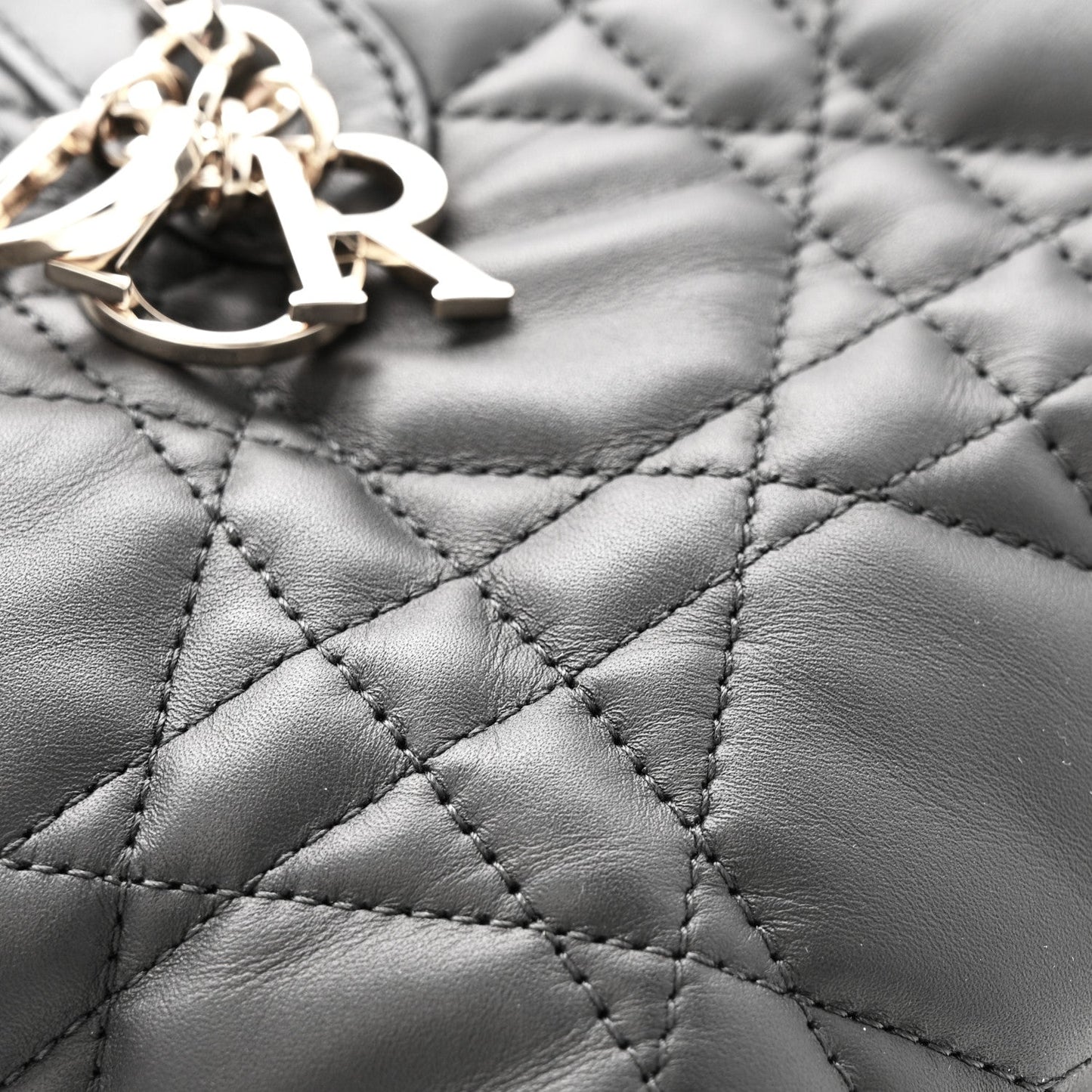 Calfskin Macrocannage Small Toujours Black