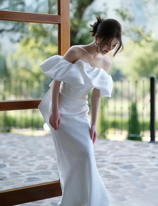 Elegant Off-shoulder White Bridal Gown With Train S5434