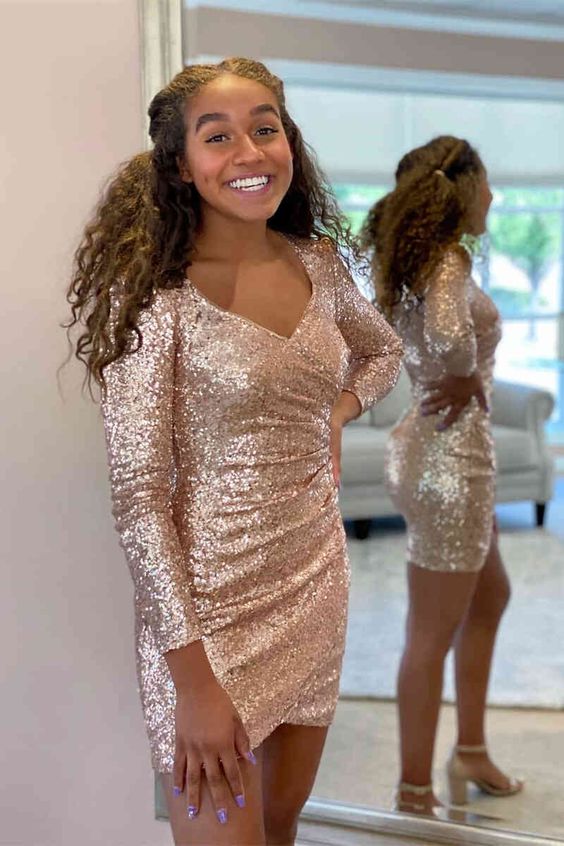 Sweetheart Long Sleeves Short Sequins Homecoming Dresses S3519