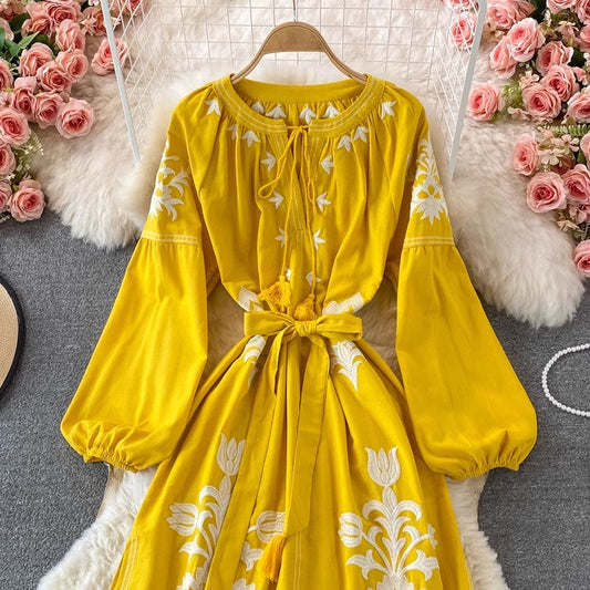 embroidered round neck lantern sleeve long dress bohemian dress for women S4221