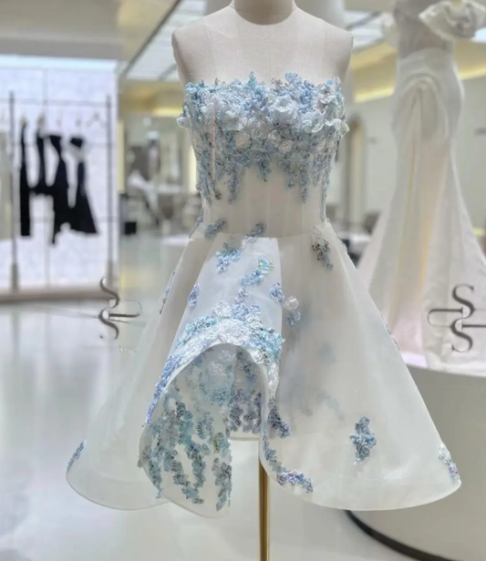 White background with blue flowers embellished with a tube top and waist elegant short skirt for homecoming dress R4190