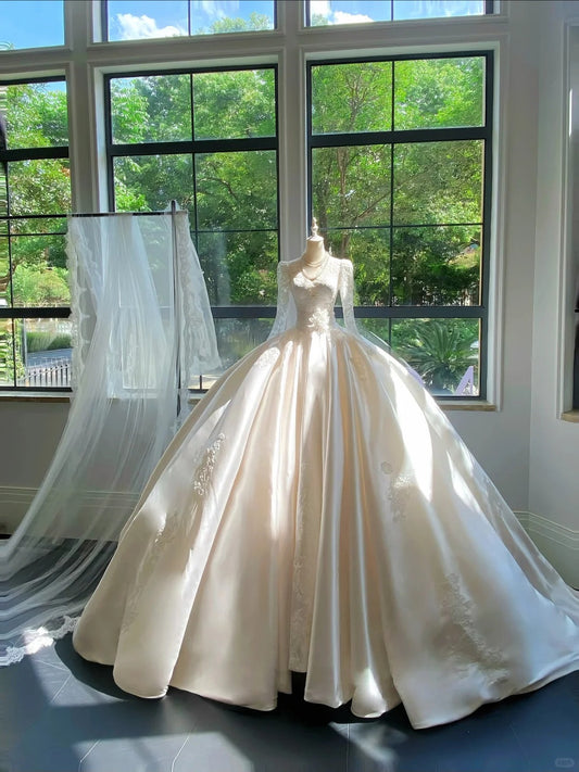 Vintage Palace Ivory Long Sleeve Lace V-Neck Satin Floor-Length Ball Gown Wedding Dress P4085
