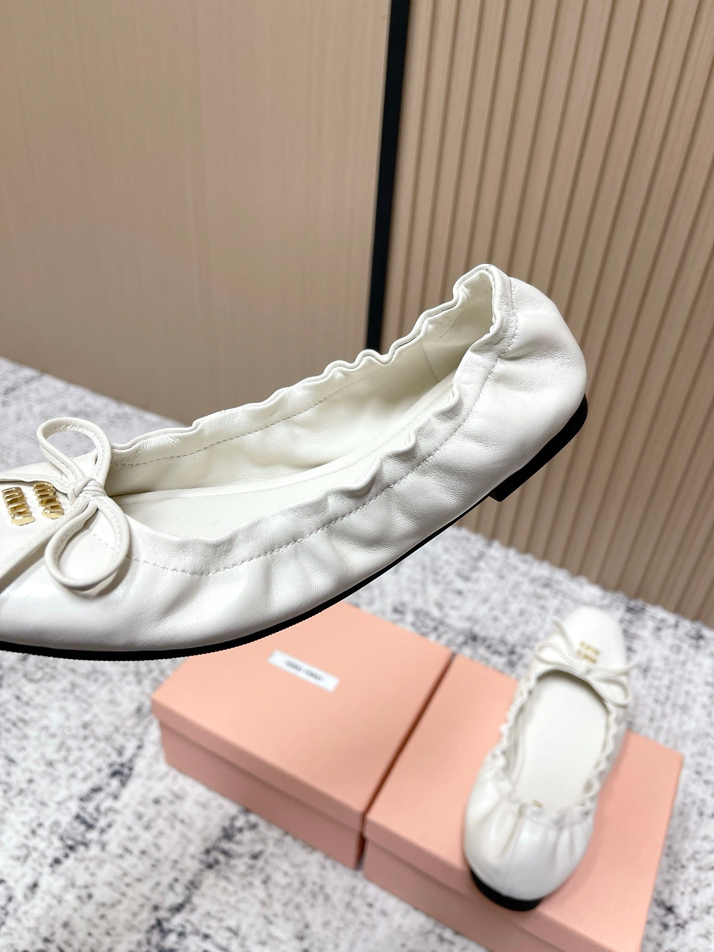 Miu Mary Jane Flat White Sheepskin 591573