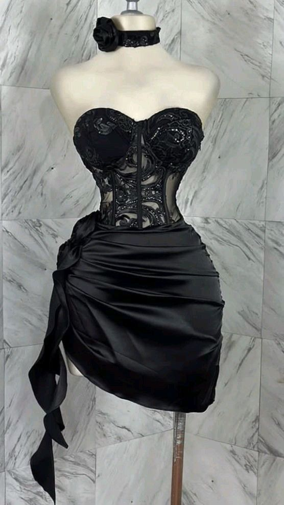 Elegant Black Sweetheart Neck Satin Applique Sheath Cocktail Dress Short Homecoming Dress Y9162