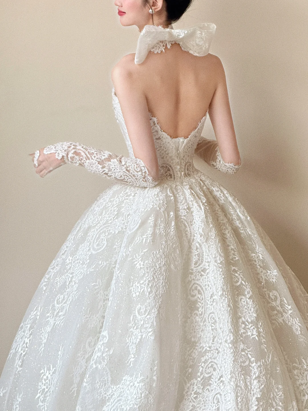 Dreamy Ball Gown Strapless White Lace With Gloves Long Wedding Dresses C3851