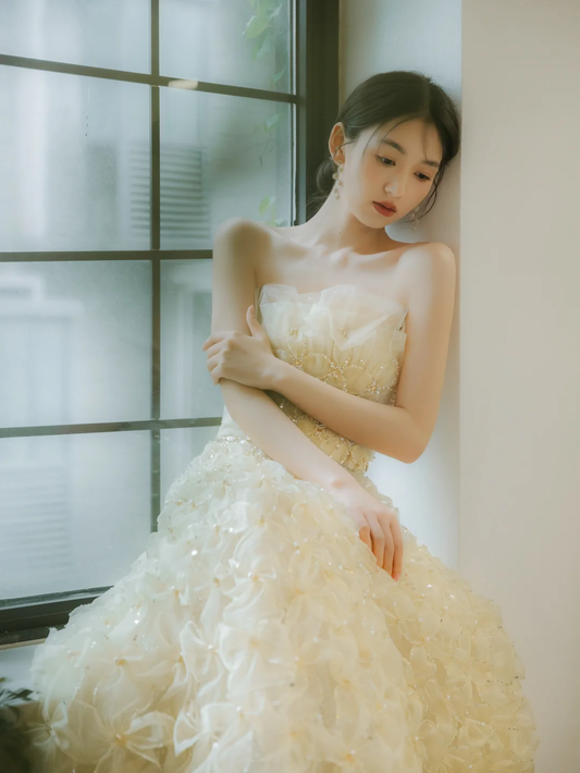 Dreamy Ball Gown Strapless Tulle Beaded Long Wedding Dresses C4174