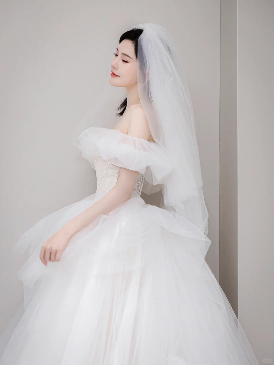 Elegant Ball Gown Off The Shoulder Tulle With Veil Long Wedding Dresses C4184