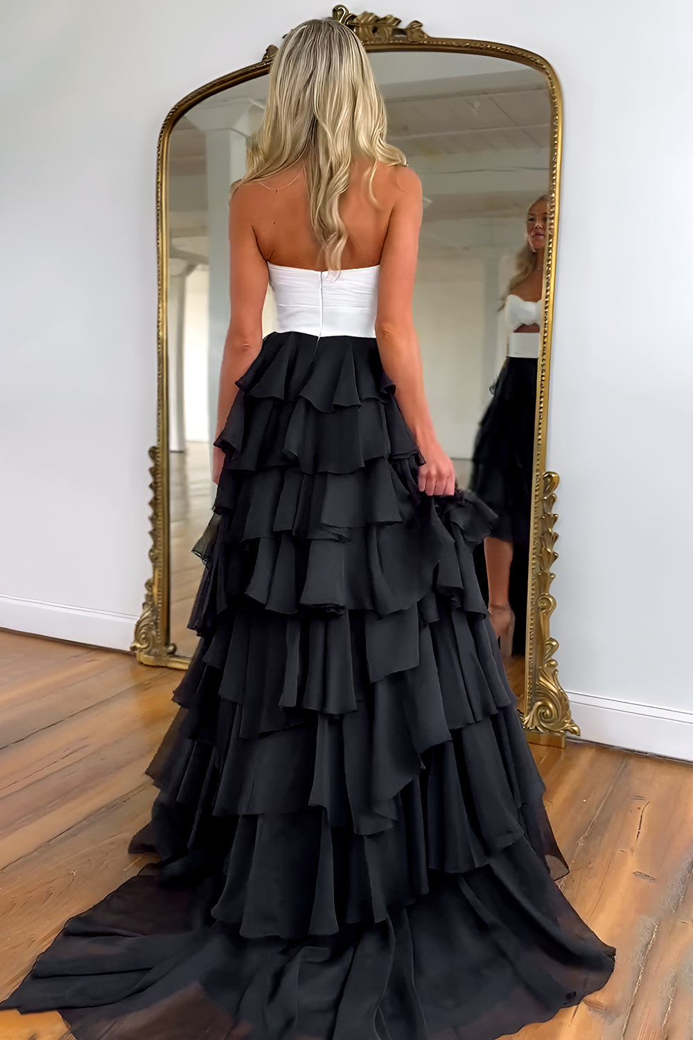 Romantic Blush Pink Strapless Chiffon Tiered Prom Gown for Formal Evenings