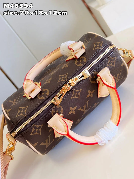 Louis Vuitton Speedy Bandouliรจre 20 Monogram Pink Strap - 20.5 x 13.5 x 12.0 cm