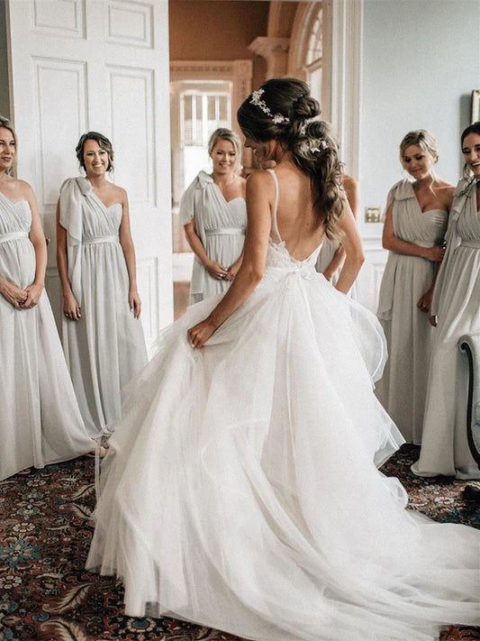 Alluring V-neck A-line Wedding Dresses Appliqued Tulle Bridal Gowns Elegant Wholesale