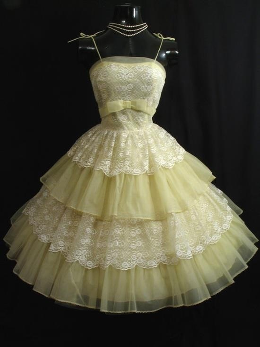 Pretty Spaghetti Straps Pink Layered Tulle Lace Short Prom Dress Formal Homecoming Dress 19th Birthday Outfits Y9903