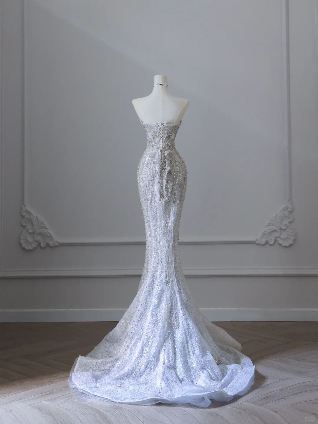 Shiny White Strapless Mermaid Luxury Wedding Dress P2520