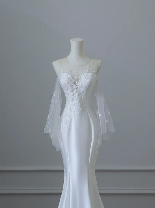 Elegant White Round Neck Lace Sleeveless Mermaid Satin Wedding Dress P2529