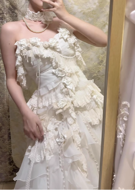 French heavy-duty dreamy princess off-shoulder A-line tiered wedding dress P2684