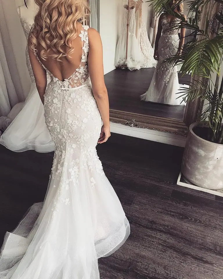 Gorgeous Mermaid Wedding Dresses 3D Floral Appliqued Sweep Train Country Bridal Gowns