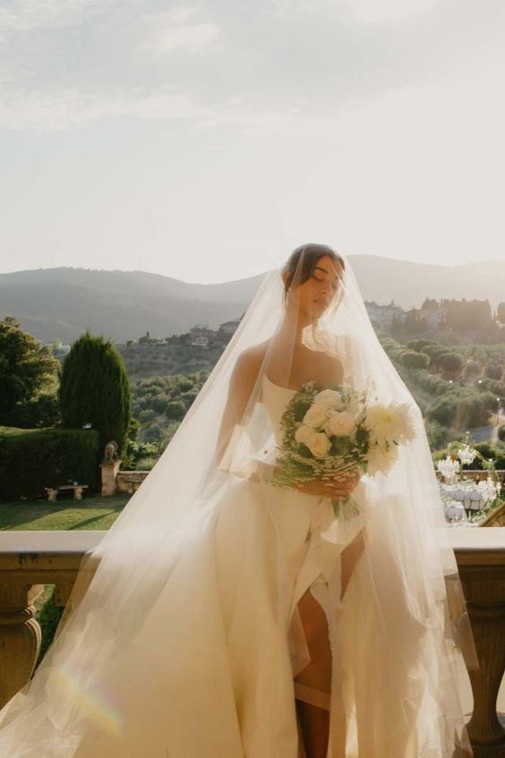 Strapless Ivory Satin Wedding Gown Long Bridal Dresses With Slit