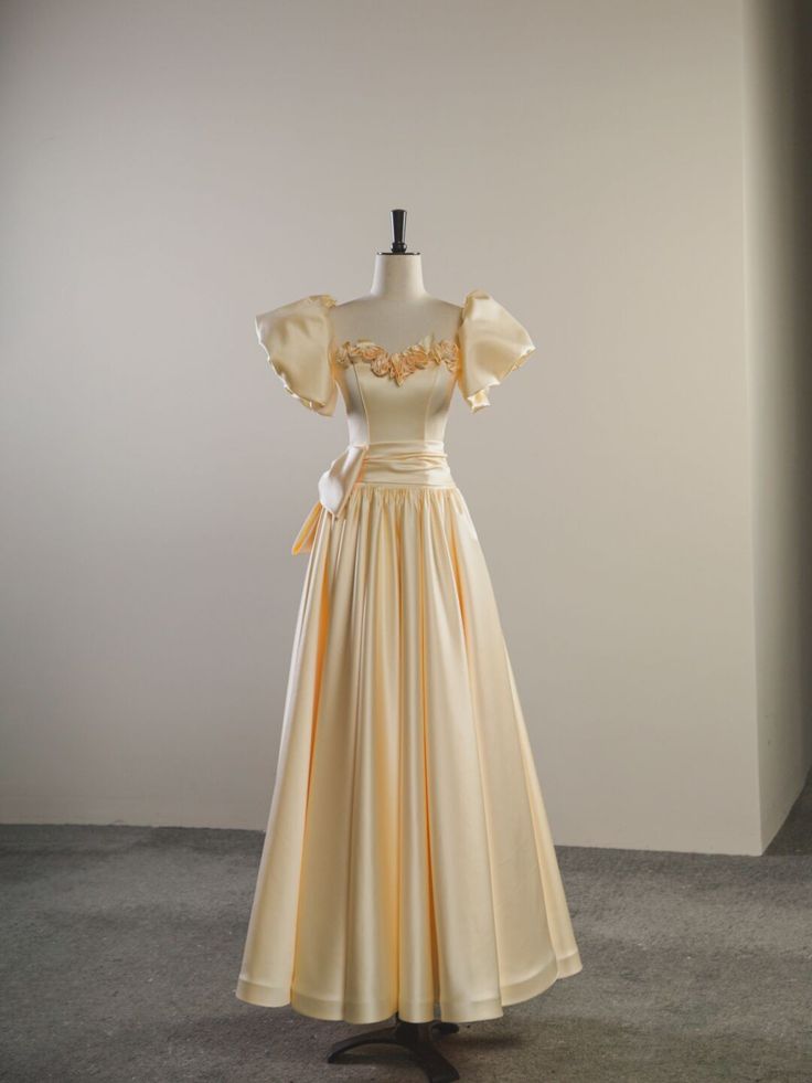 Light Yellow Satin Heart Neck Short Sleeve 3D Floral A-Line Tea Break Dress TP1429