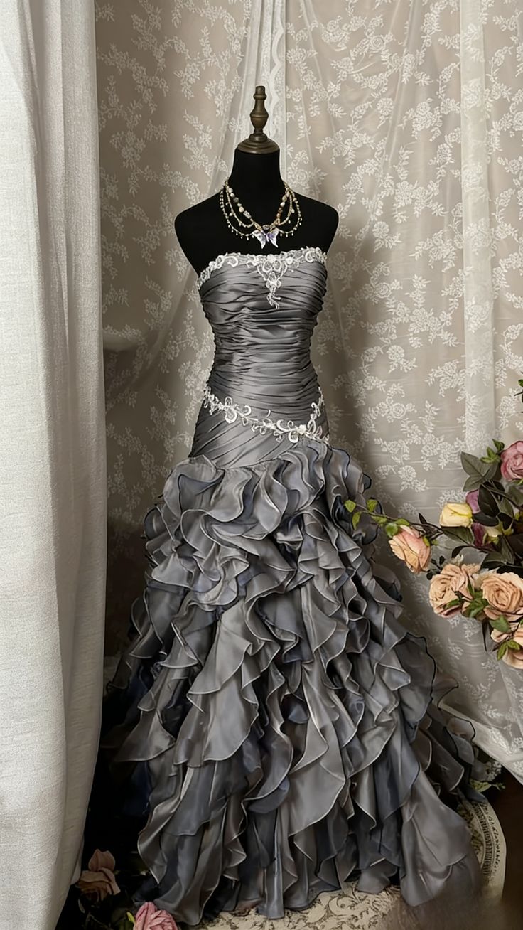 Vintage Sheath Grape Long Prom Dresses Tiered Tulle Strapless Quinceanera Dresses Sweet 16 Dresses,AST2281
