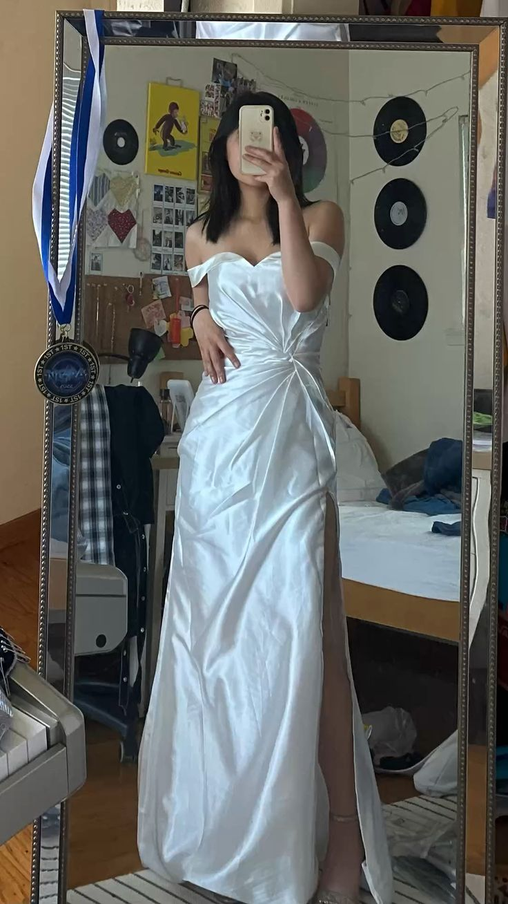 Stunning Off The Shoulder White Wedding Dress,White Bridal Dress Y5355