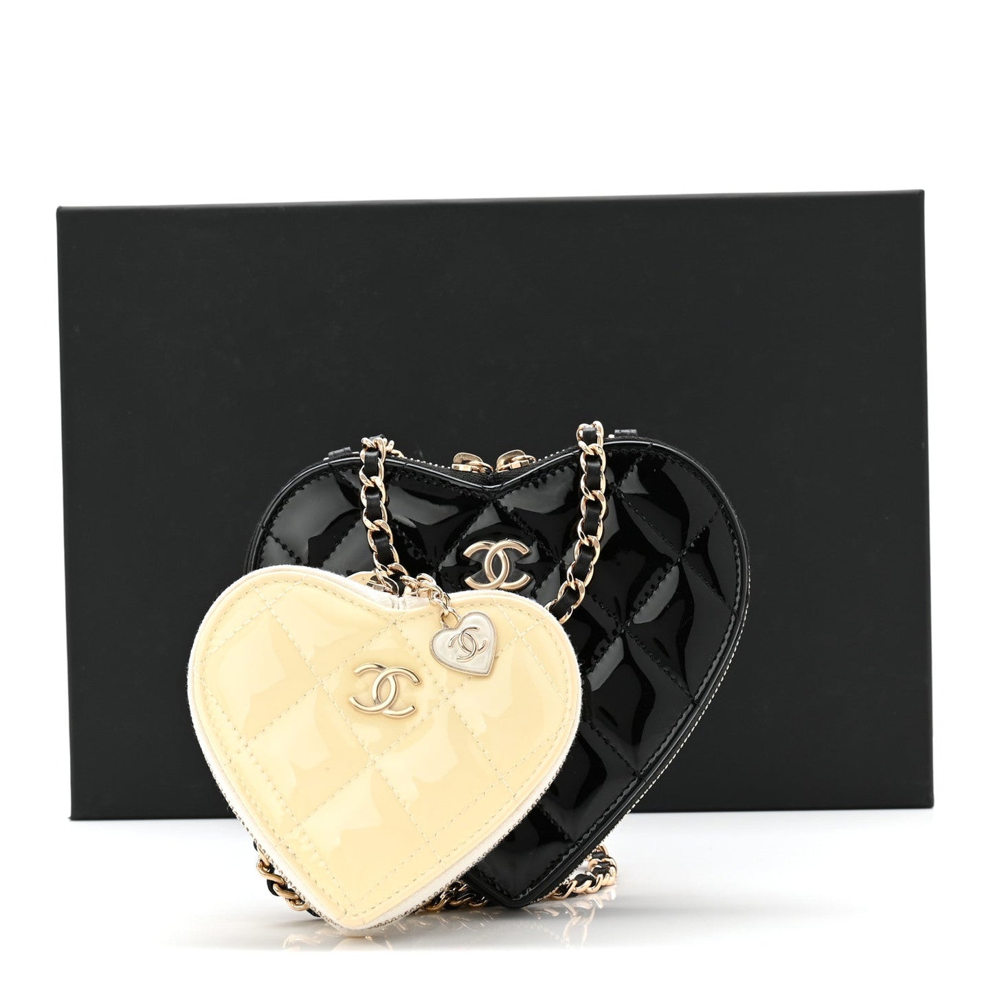 Patent Calfskin Resin Quilted CC Heart Clutch With Chain Black