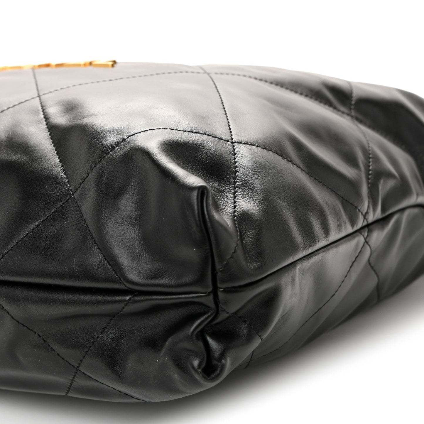 Shiny Calfskin Quilted Chanel 22 Black