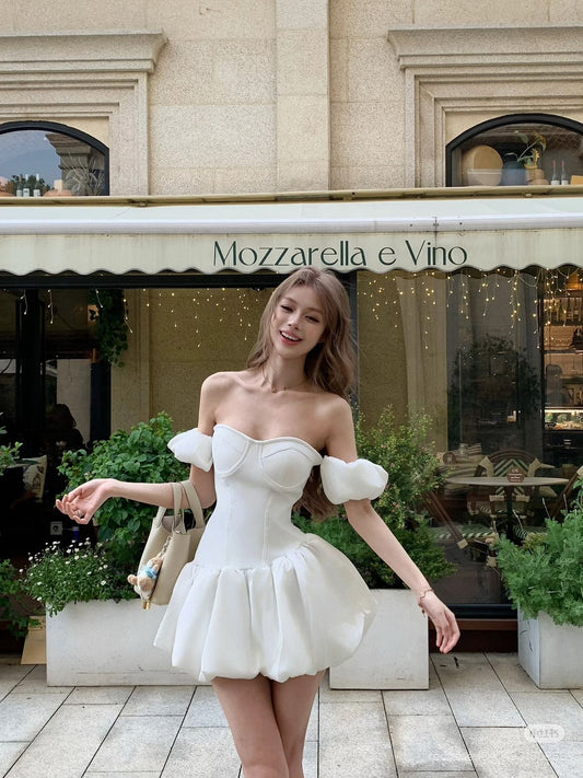 White gentle and cute one-shoulder neckline waist princess skirt homecoming dress R3620