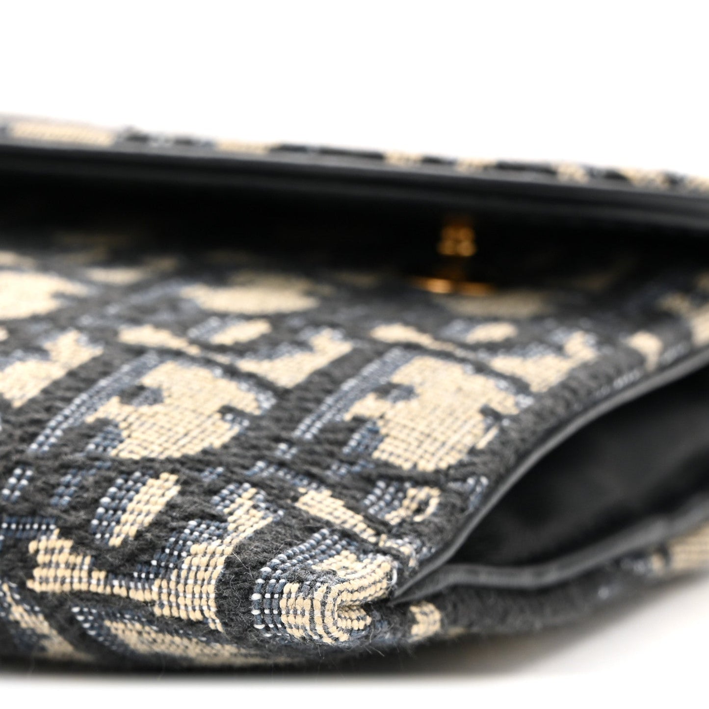 Oblique Saddle Chain Long Wallet Blue