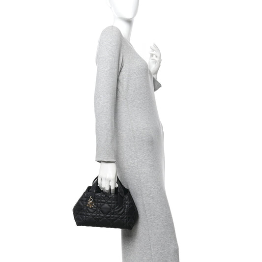 Calfskin Macrocannage Small Toujours Black