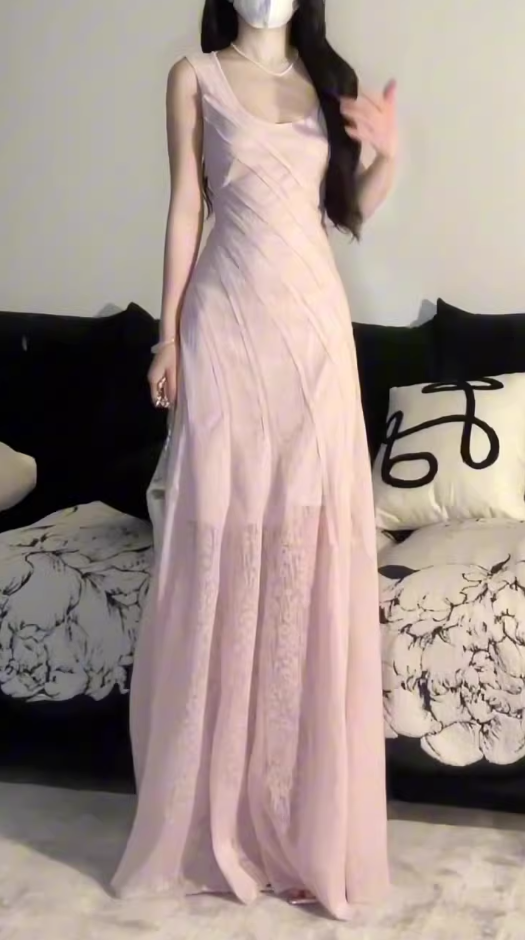 Design pure desire pink vest dress 2025 new seaside vacation gentle temperament slim long skirt R0476