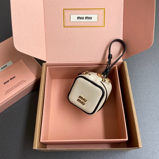 Trick Leather Keyring White Black 240153