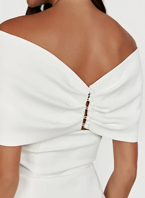 omberprom Elegant Sheath Off-The-Shoulder Sleeveless Satin Short Mini Wedding Dress With Bow
