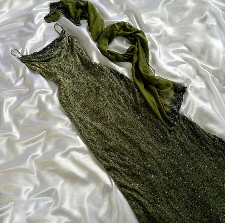 Green Spaghetti Straps Straps Sleeveless Party Dress Fashion Prom Dress        S6130