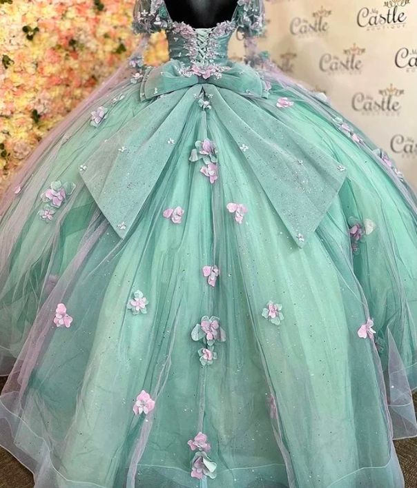 Quinceanera Dresses Long Sleeve Ball Gown Appliques Beading Sweet 16 15 Dress      S6436
