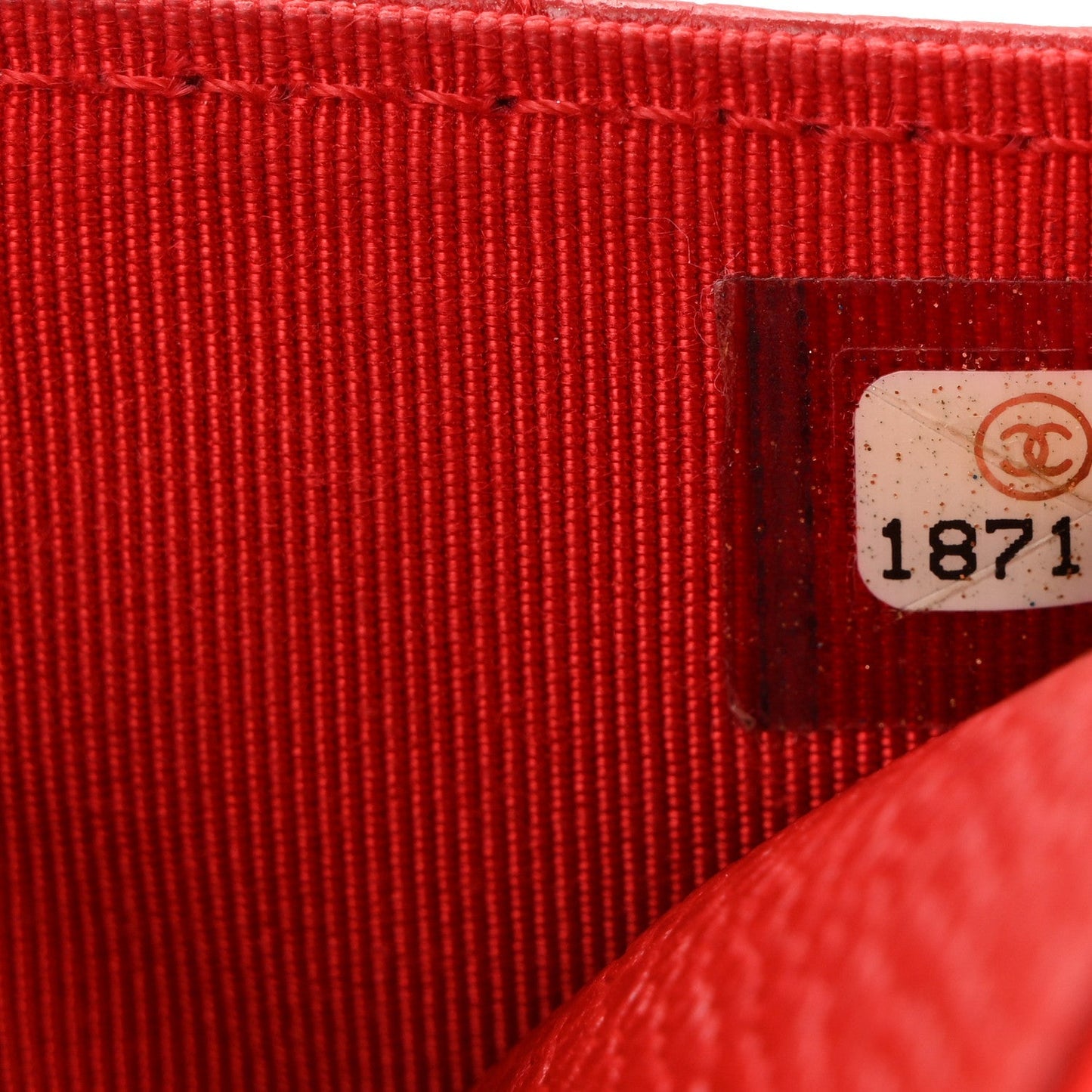 Caviar Quilted Wallet On Chain WOC Red