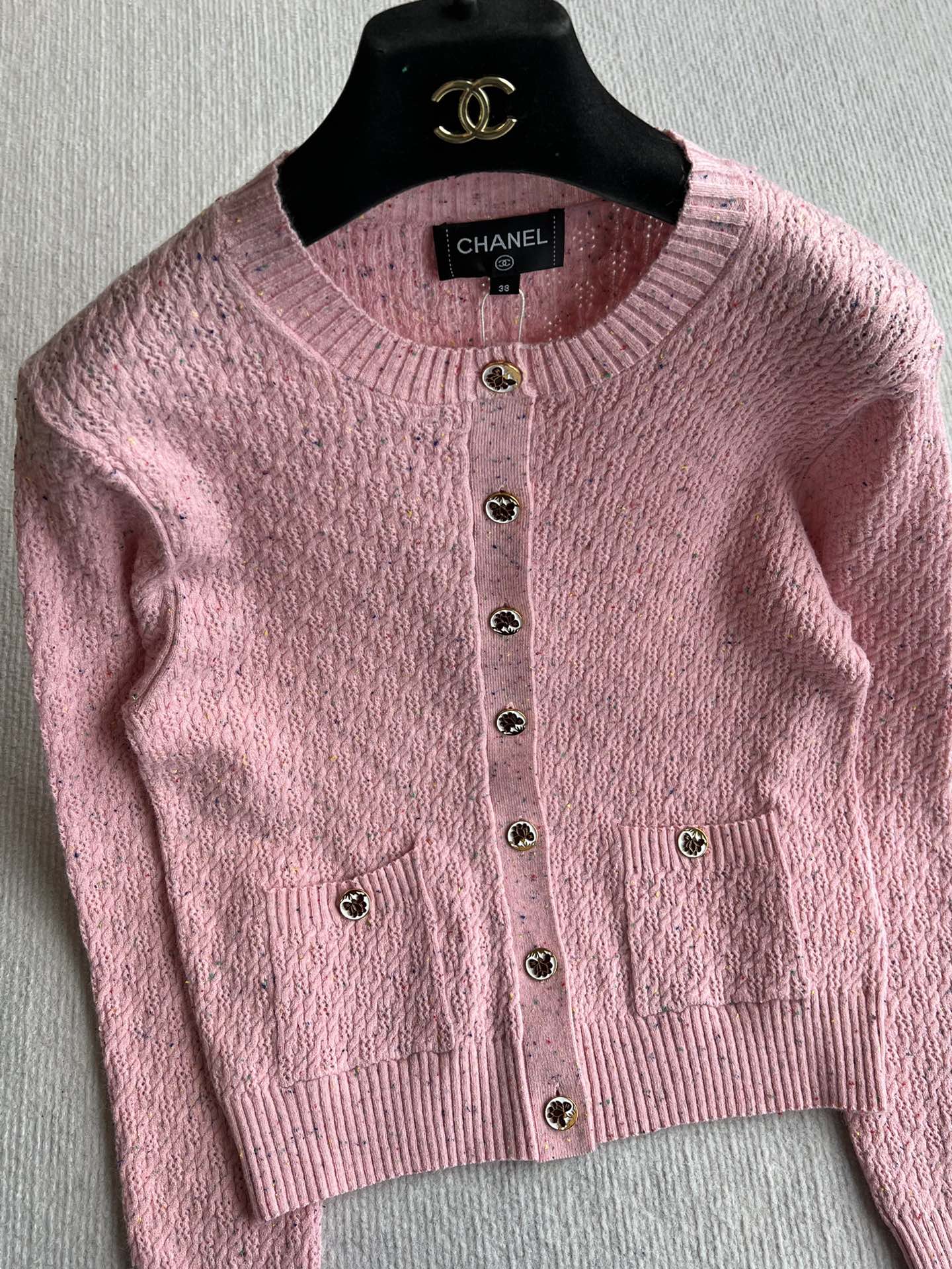 CC 25A Classic Round Neck Floral Wool Cardigan In Pink 275515
