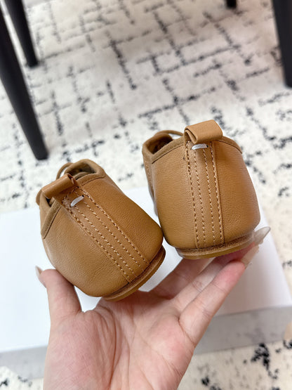 MM Tabi 6-Point Toe Lace-up Shoes Camel Calfskin 558420