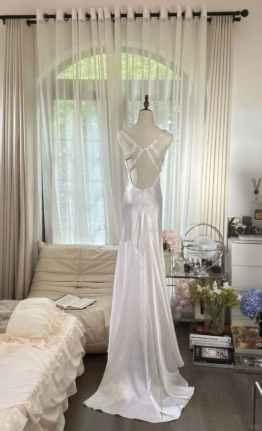 Retro White V-neck Spaghetti Strap Design Elegant Satin Evening Dress Prom Dress TP3991