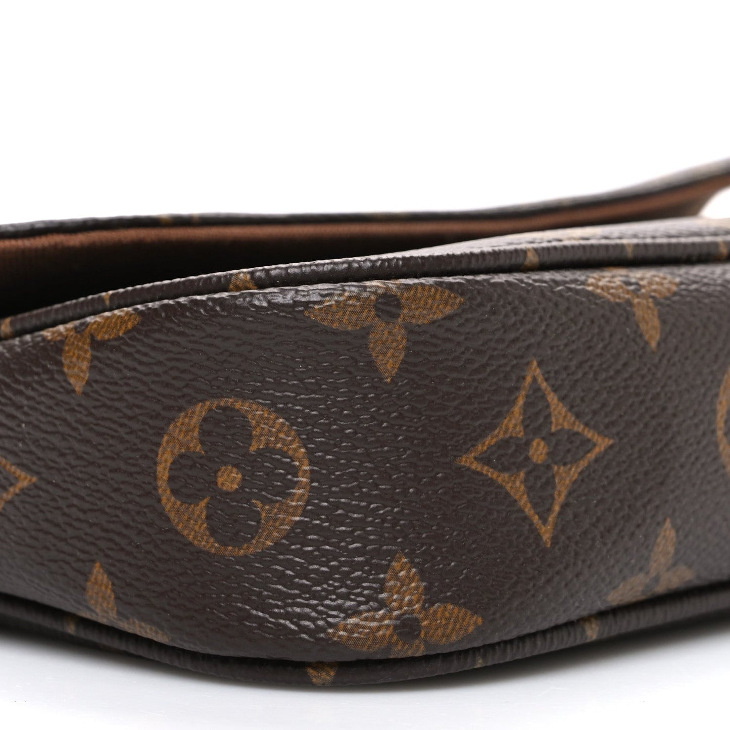 Monogram Ivy Wallet On Chain