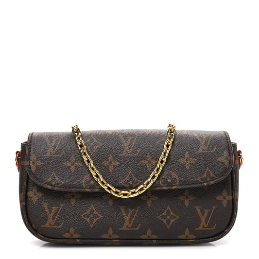 Monogram Ivy Wallet On Chain